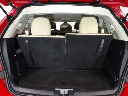 Used 2019 Dodge Journey SE FWD image 6