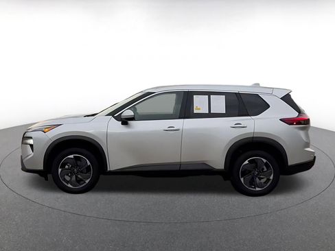Used 2025 Nissan Rogue SV FWD image 10