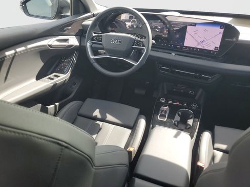 New 2025 Audi Q6 e-tron Premium Plus AWD/4WD image 12