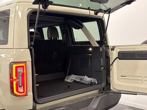 New 2025 Ford Bronco Outer Banks image 8