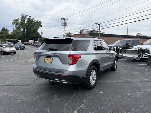Certified 2023 Ford Explorer XLT w/ Equipment Group 202A AWD/4WD image 7