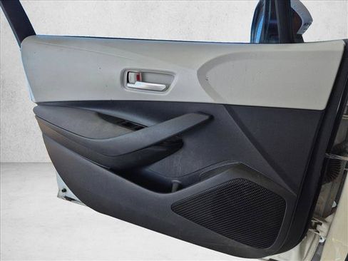 Used 2020 Toyota Corolla LE w/ Carpet Mat Package (TMS) FWD image 13