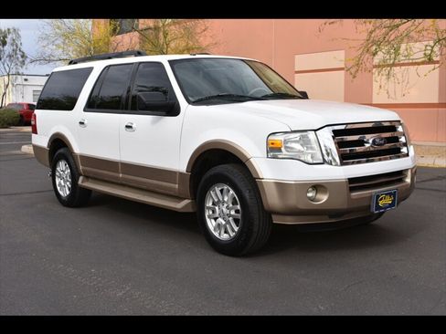 Used 2013 Ford Expedition EL XLT image 2