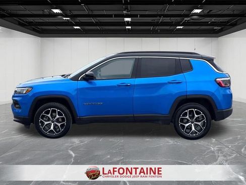 Used 2025 Jeep Compass Limited image 2