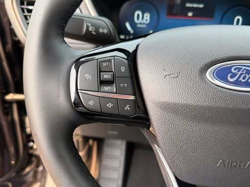 Used 2025 Ford Escape Platinum AWD/4WD image 15