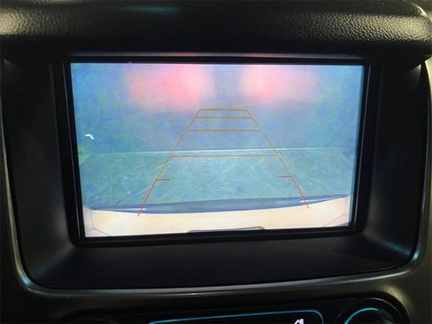 Used 2019 Chevrolet Suburban LT image 31