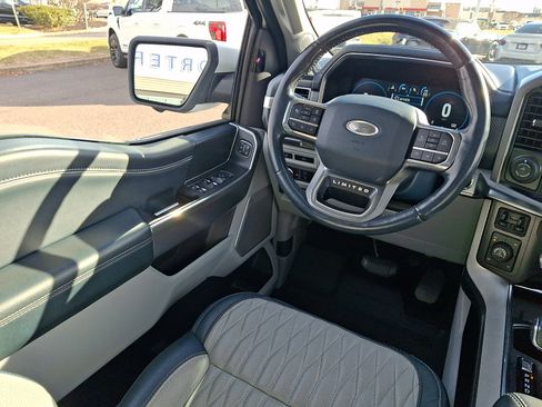 Used 2022 Ford F150 Limited image 14