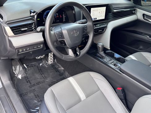 Used 2026 Toyota Camry SE w/ Convenience Package FWD image 17