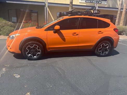 Used 2014 Subaru Crosstrek 2.0i Premium w/ Moonroof Package AWD/4WD image 5
