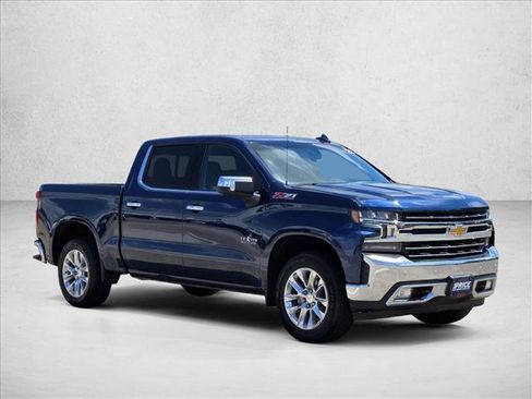 Used 2022 Chevrolet Silverado 1500 LTZ w/ Z71 Off-Road Package AWD/4WD image 3