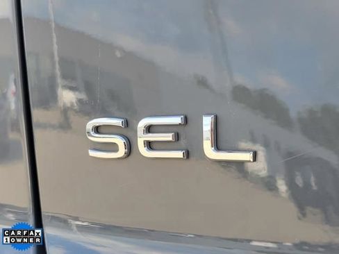 Used 2024 Volkswagen Atlas Cross Sport SEL R-Line AWD/4WD image 8
