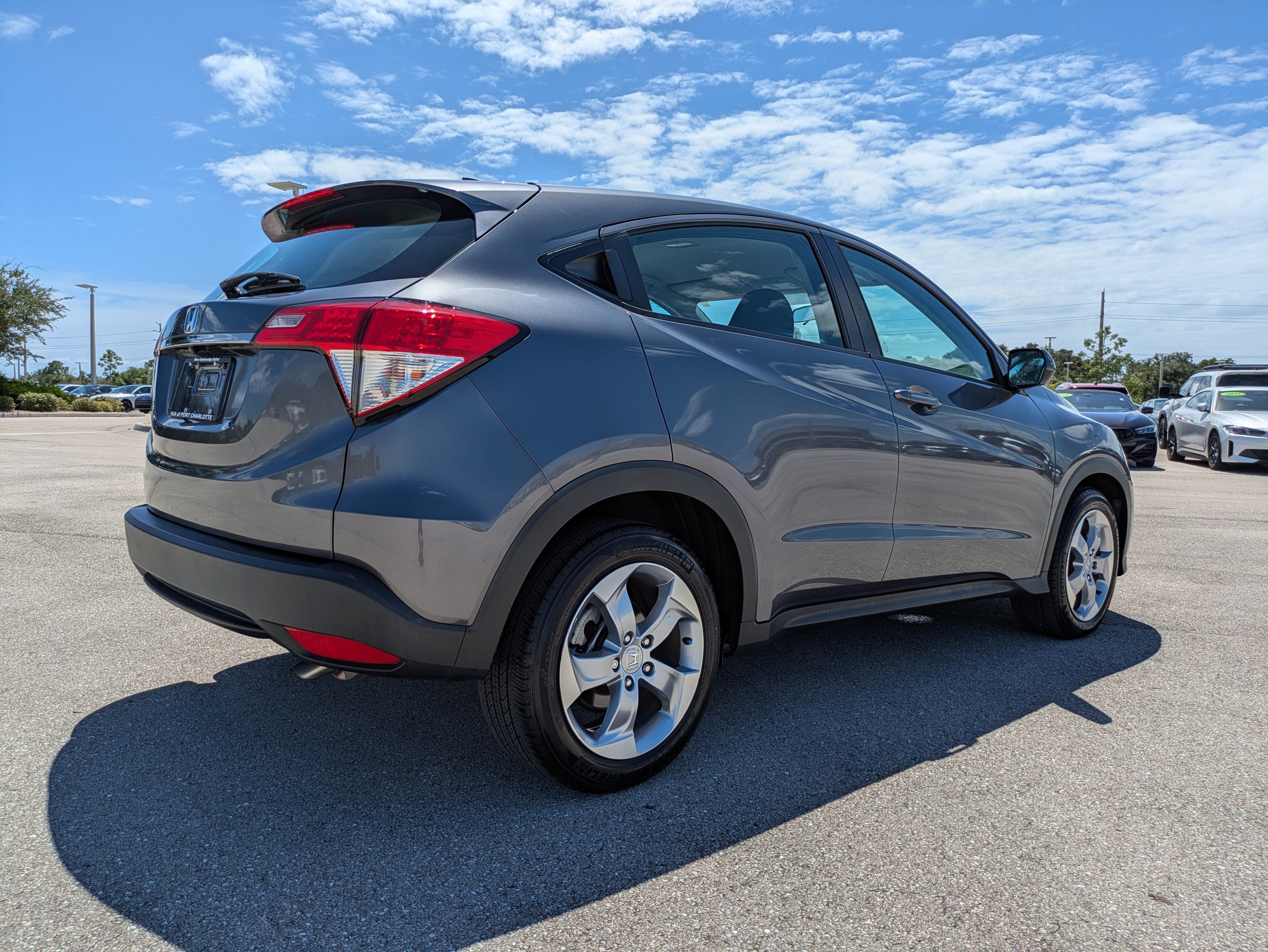 Used 2022 Honda HR-V LX image 4