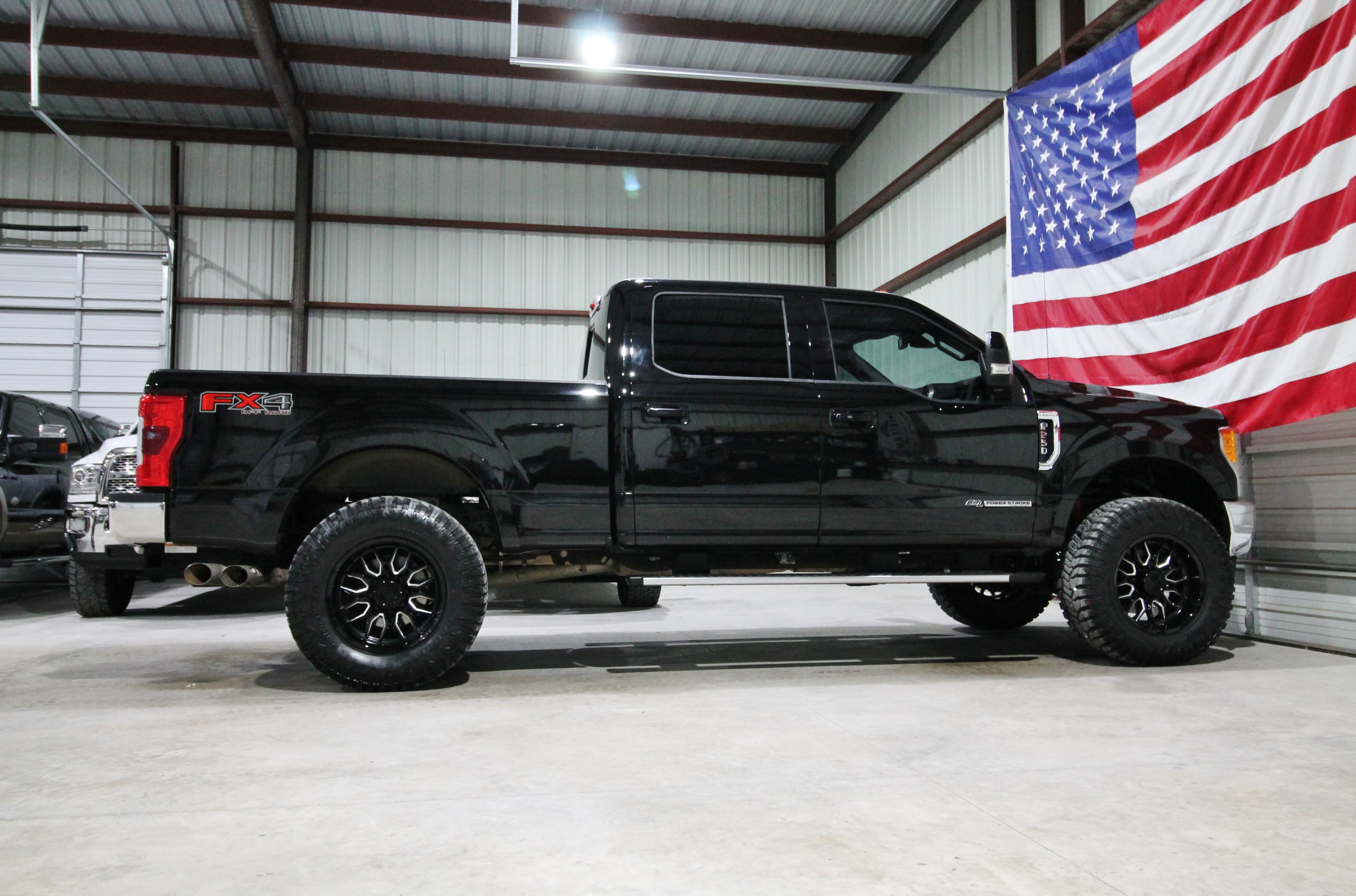 Used 2017 Ford F250 Lariat w/ Lariat Ultimate Package AWD/4WD image 13