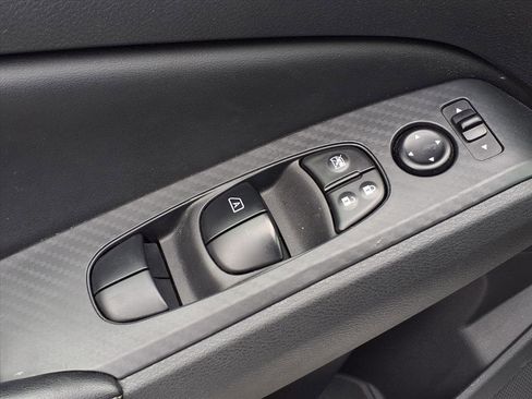 Used 2024 Nissan Altima 2.5 SV image 19