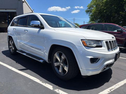 Used 2015 Jeep Grand Cherokee Overland w/ Advanced Technology Group AWD/4WD image 1