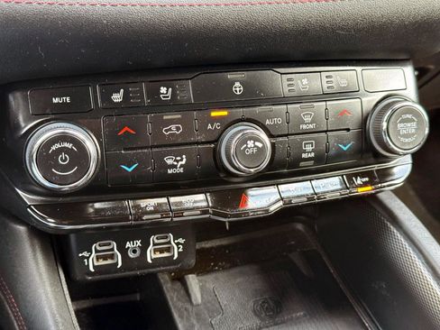Used 2022 Dodge Durango R/T AWD/4WD image 25