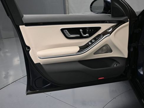 Used 2022 Mercedes-Benz S 500 4MATIC image 16