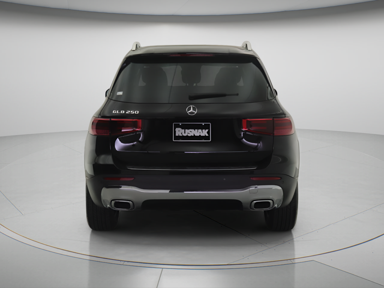 New 2026 Mercedes-Benz GLB 250 image 3