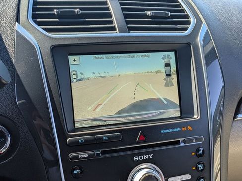 Used 2018 Ford Explorer Limited image 13