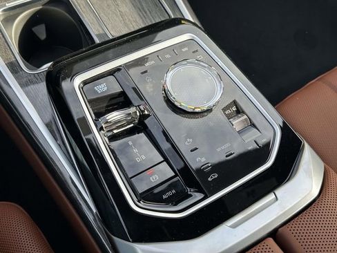 New 2026 BMW i7 xDrive60 AWD/4WD image 17