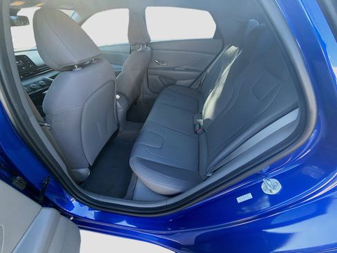 Used 2023 Hyundai Elantra SE w/ Cargo Package FWD image 22