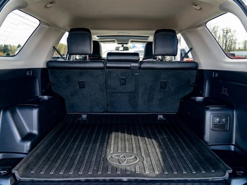 Used 2019 Toyota 4Runner SR5 AWD/4WD image 30