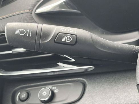 Used 2024 Buick Envista Avenir FWD image 32
