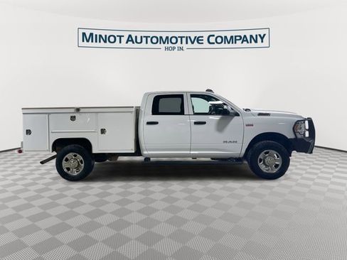 Used 2022 RAM 2500 Tradesman w/ Chrome Appearance Group AWD/4WD image 9