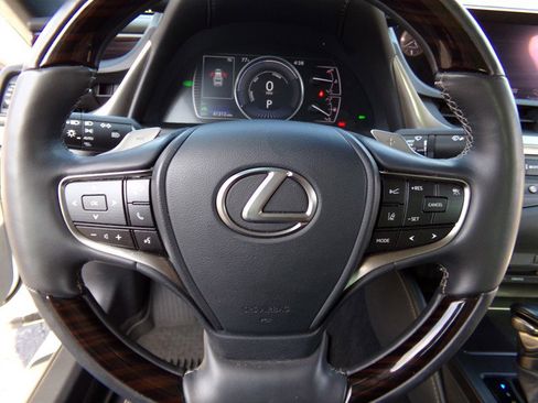 Used 2020 Lexus ES 300h w/ Premium Package image 43