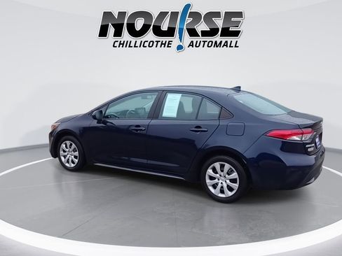 Used 2022 Toyota Corolla LE image 6