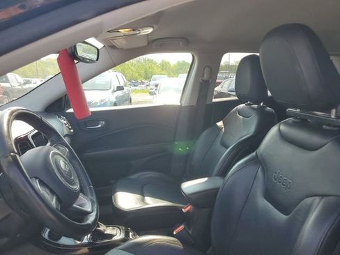 Used 2019 Jeep Compass Limited AWD/4WD image 11