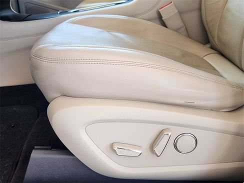 Used 2017 Lincoln MKC Reserve image 25