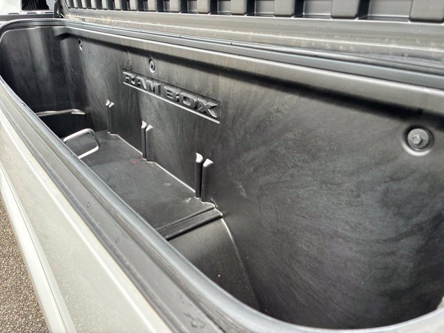 Used 2025 RAM 1500 Limited AWD/4WD image 15