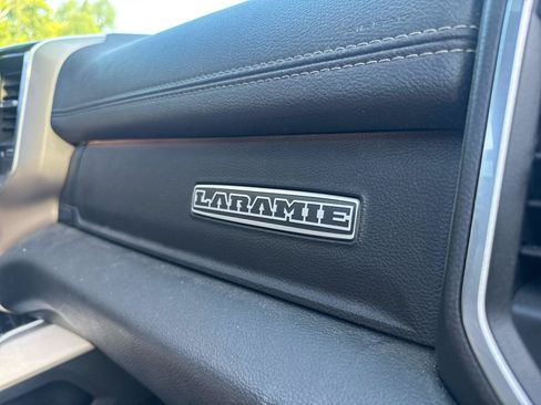 Used 2019 RAM 1500 Laramie AWD/4WD image 34