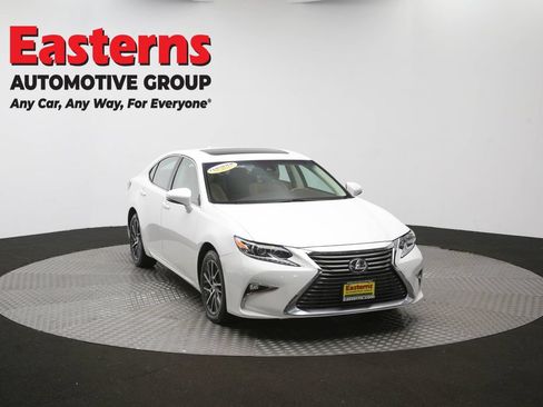 Used 2017 Lexus ES 350 w/ Navigation System Package FWD image 55