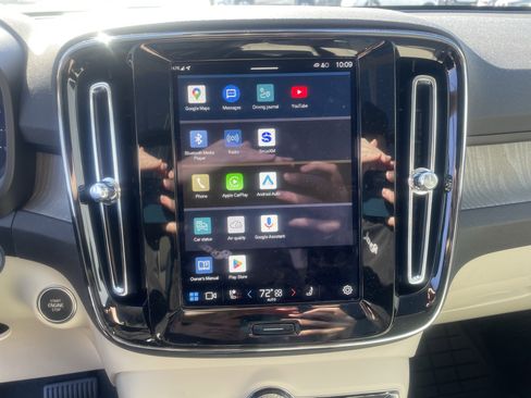 New 2025 Volvo XC40 B5 Plus w/ Protection Package Premier image 19