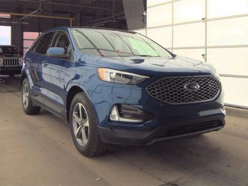 Used 2024 Ford Edge SEL w/ Convenience Package image 2