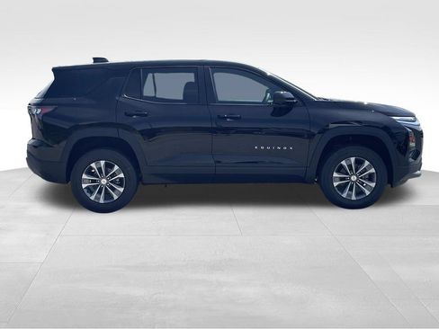 New 2026 Chevrolet Equinox LT w/ Convenience Package II FWD image 2