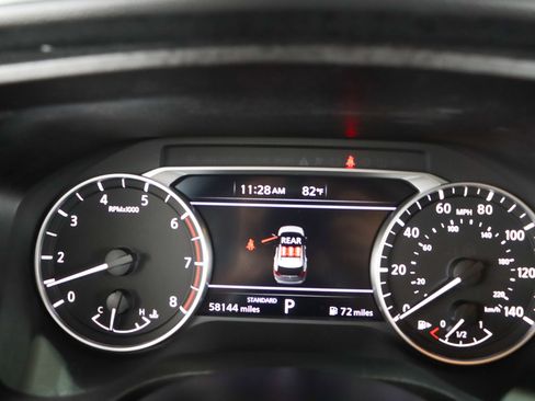 Used 2024 Nissan Rogue SV FWD image 15