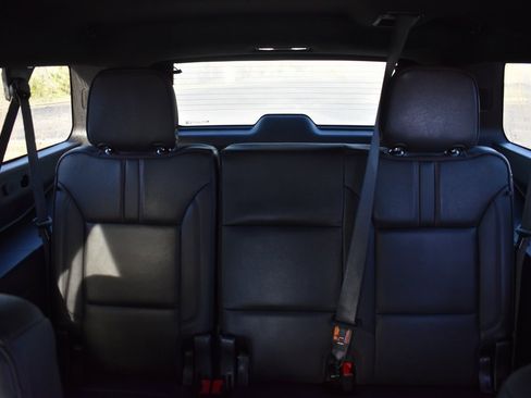 Certified 2024 Chevrolet Suburban RST w/ Luxury Package image 12