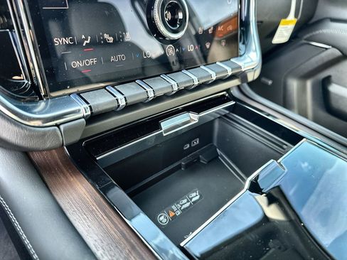 New 2026 GMC Yukon XL Denali w/ Denali Reserve Package AWD/4WD image 27