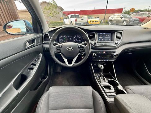 Used 2018 Hyundai Tucson SEL FWD image 16