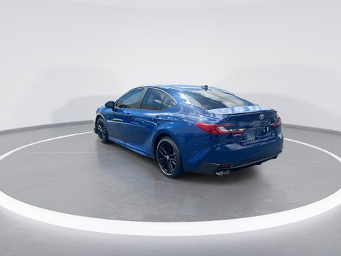 Used 2026 Toyota Camry SE FWD image 7