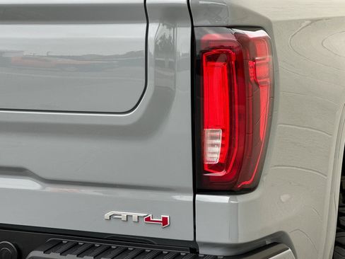 Certified 2024 GMC Sierra 1500 AT4 w/ Technology Package AWD/4WD image 38