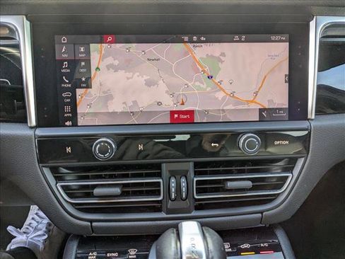 Used 2022 Porsche Macan image 15