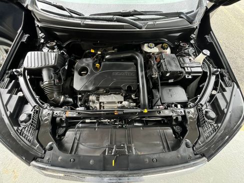 Used 2024 GMC Terrain SLE FWD image 32