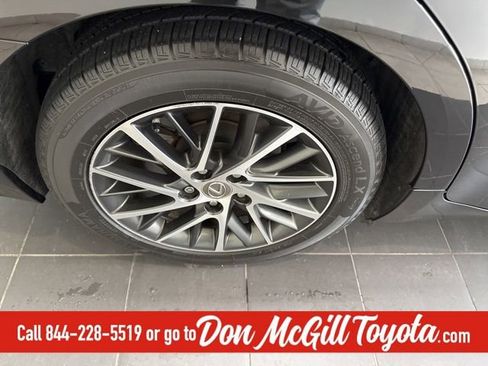 Used 2017 Lexus ES 350 w/ Luxury Package image 9