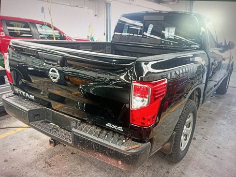 Used 2021 Nissan Titan S w/ S Utility Package image 6
