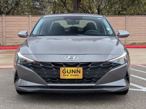Used 2022 Hyundai Elantra SEL image 9