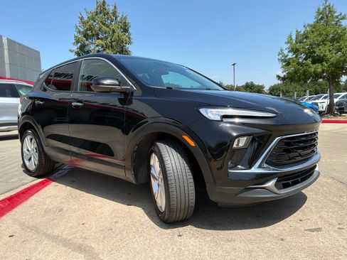 Used 2025 Buick Encore GX Preferred FWD image 4